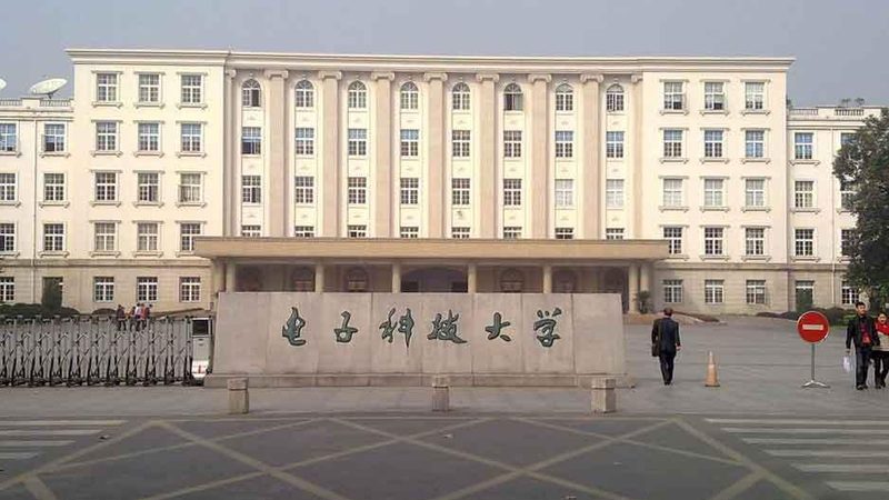 欧姆龙继电器常开常闭触点：功能与区别解析**