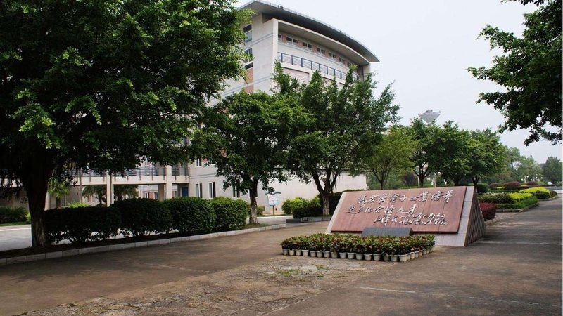 北京电子元器件厂家直销：揭秘元器件选择背后的技术逻辑